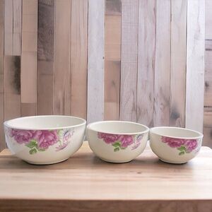 China Nesting Bowls Rose Chintz Design Coastline set of 3